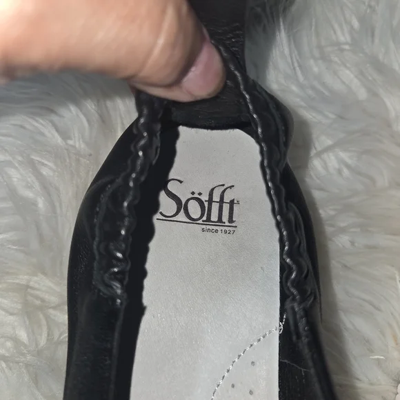 Sofft Somers II Black Slip-On Leather Flats with White Platform Sole. Size 8 - Picture 7 of 9